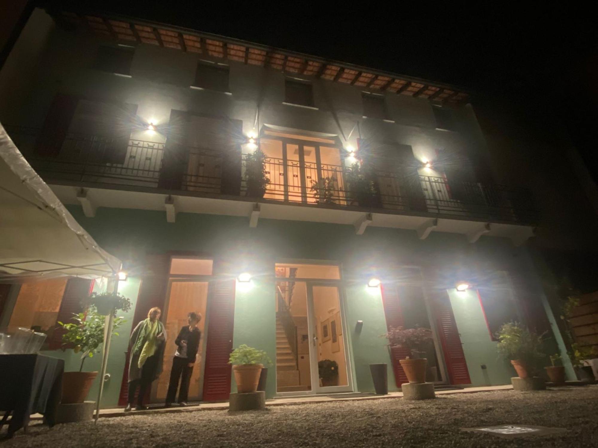 Notte Di Note - Home Hospitality Busto Arsizio Exteriör bild